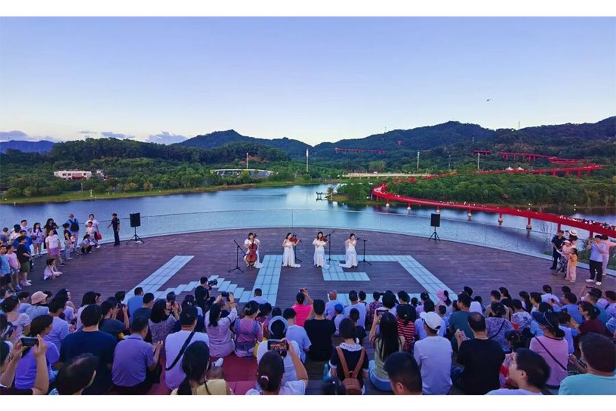 秦臻《天空之城音乐会》